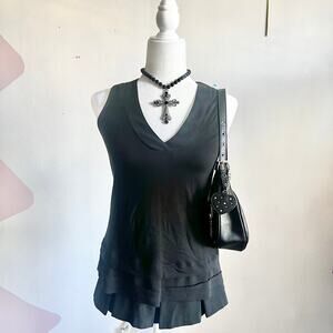 Black V-Neck Blouse Layered Hem, Minimalist, Business Casual, Modern Classic,XXS